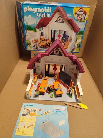 Playmobil 6865 Ecole avec salle de classe -occasion