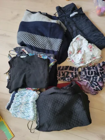 Lot 14 vêtements femme