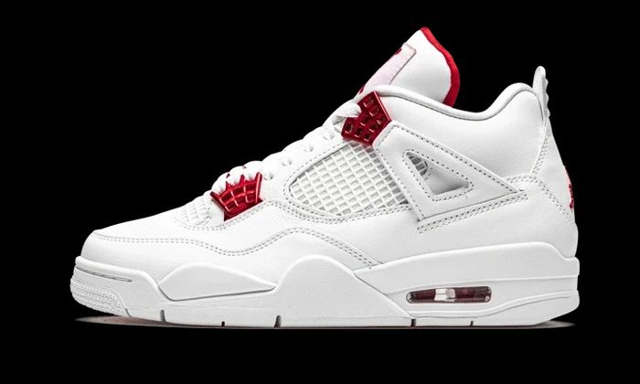 magnifique paire de Air Jordan 4 Retro Mettalic Red en taille 39 - photo numéro 10