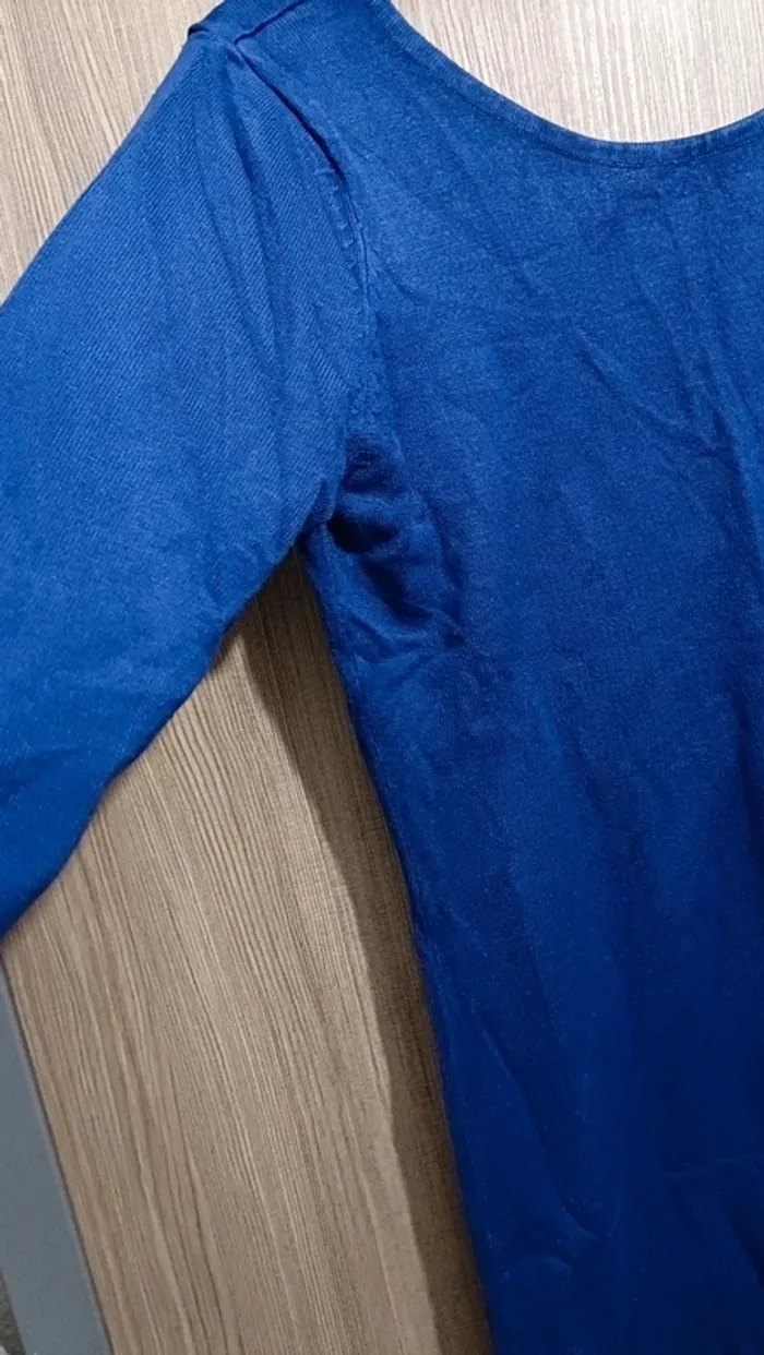 Robe courte moulante - photo numéro 3