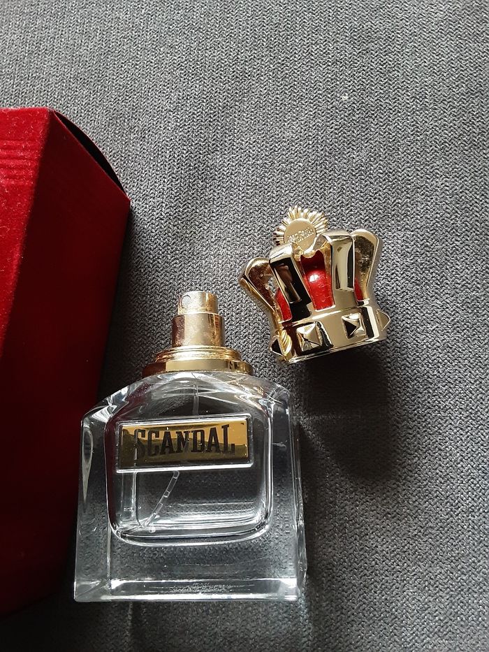 Vaporisateur vide de 50ml avec sa boîte marque jean Paul gaultier Scandal - photo numéro 5