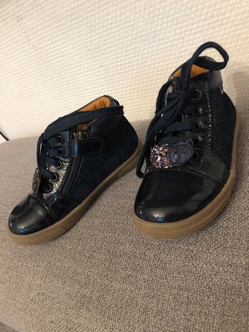 GBB Bottines fermées très bonne chaussure pointure 24