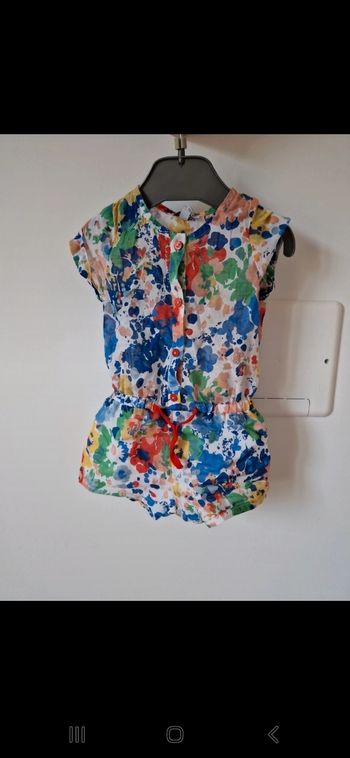 Combishort taille 9 mois absorba neuve