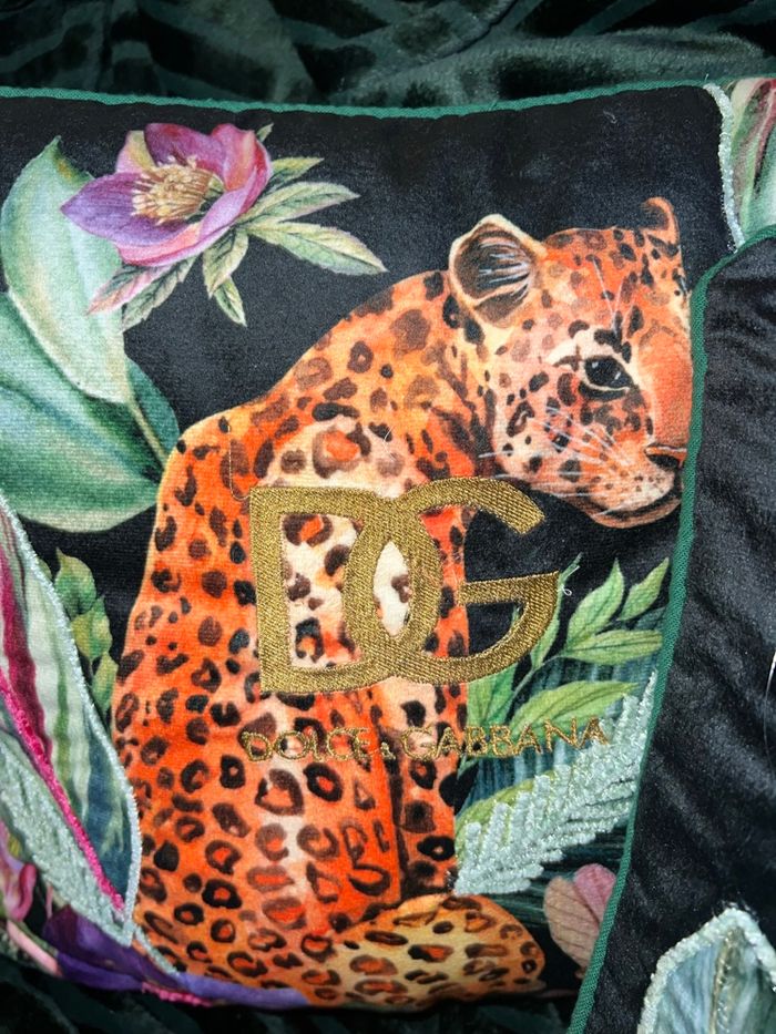 Ensemble couverture et coussins brodé - photo numéro 3