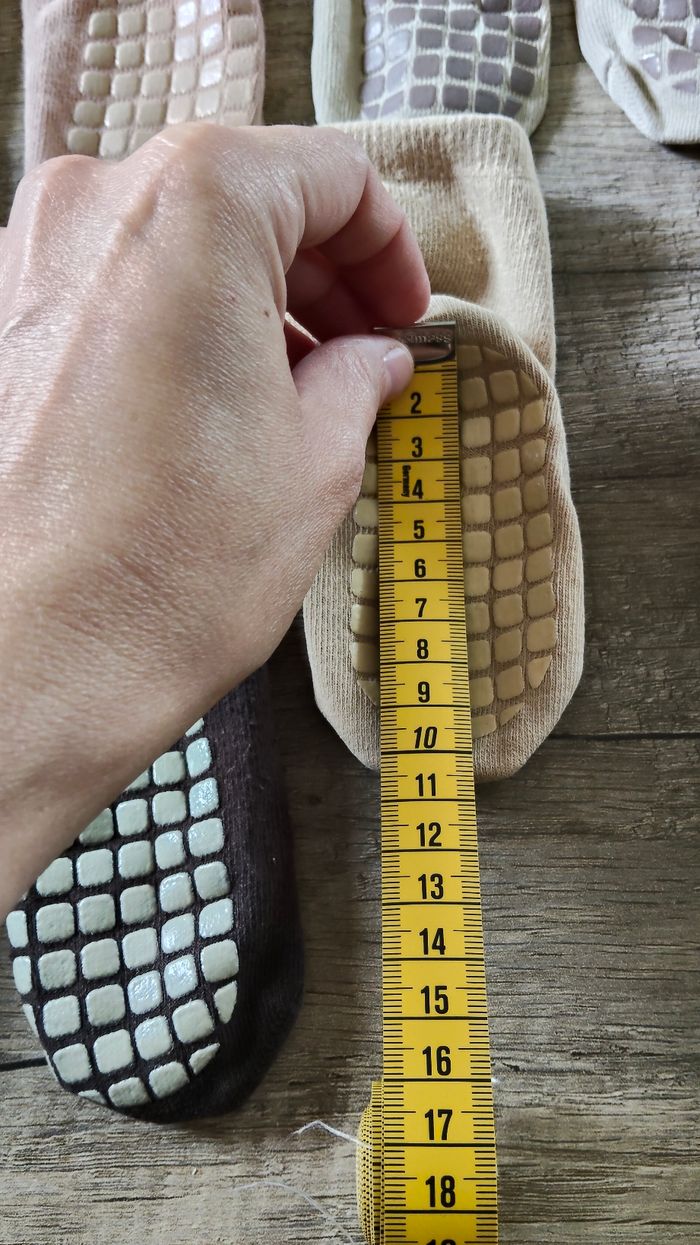 Lot de 6 paires de chaussettes antidérapantes 1-3 ans - photo numéro 9