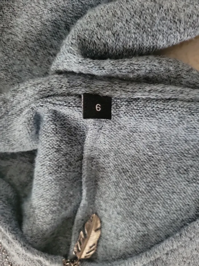 Pull taille 6 - photo numéro 5