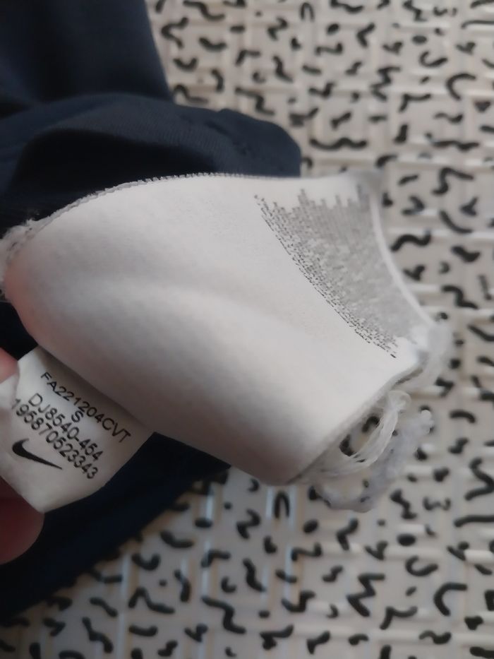 Haut d’entraînement FC Barcelona – Nike Dri-Fit – Taille S - photo numéro 5