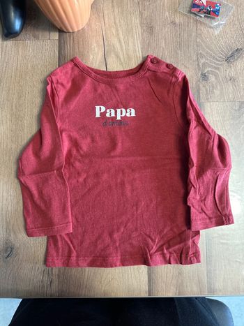 Tee shirt taille 9 mois