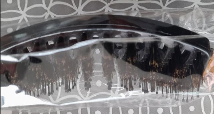 Brosse à cheveux - photo numéro 2