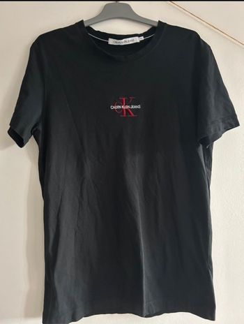 TEE shirt Calvin Klein