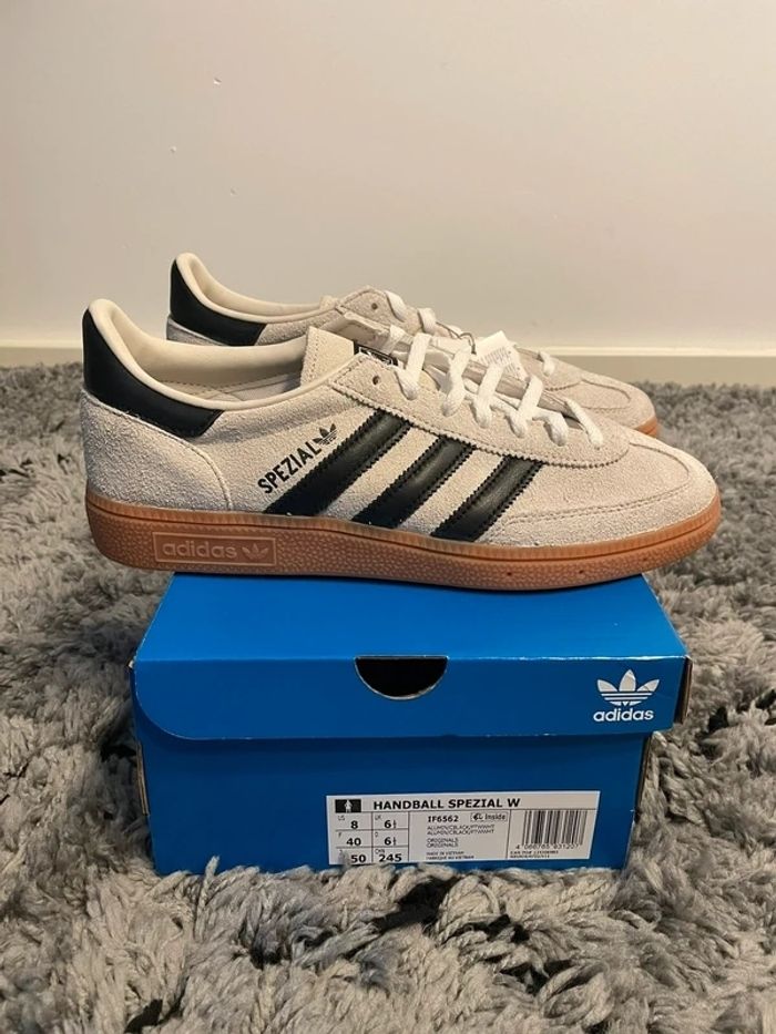 Baskets Adidas, pointure 38 - photo numéro 3