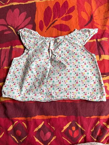 Tee shirt étoiles multicolores cousu main 24 mois