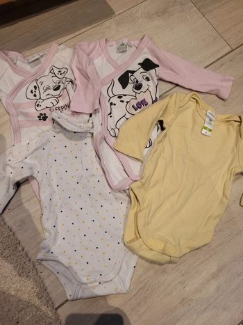 Bodies bébé 1mois