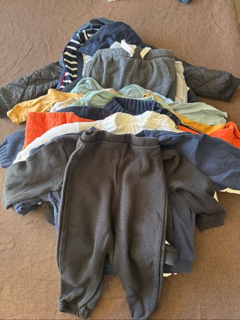 Lot vêtements garçon  18/24 mois
