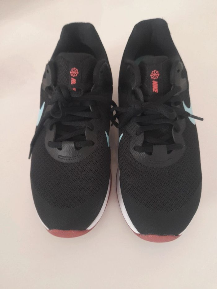 Basket Nike taille 38 - photo numéro 3