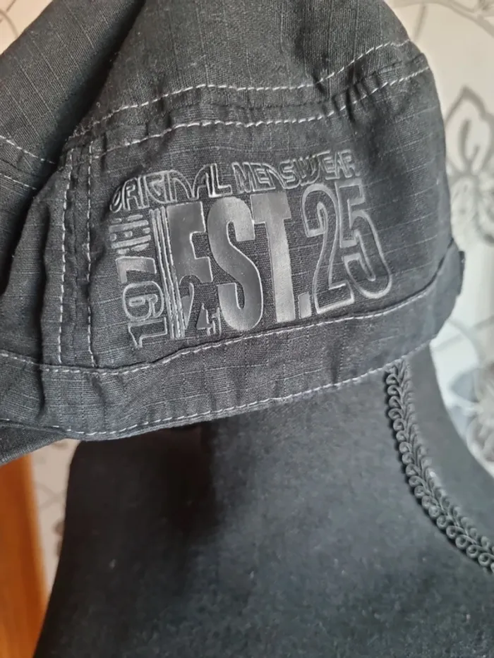 Casquette noire - photo numéro 3