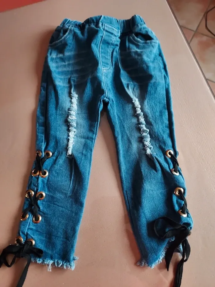 lot 4 vêtements 6 ans - photo numéro 2