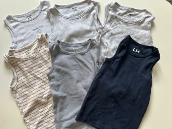 Lot maillots de corps sans manches