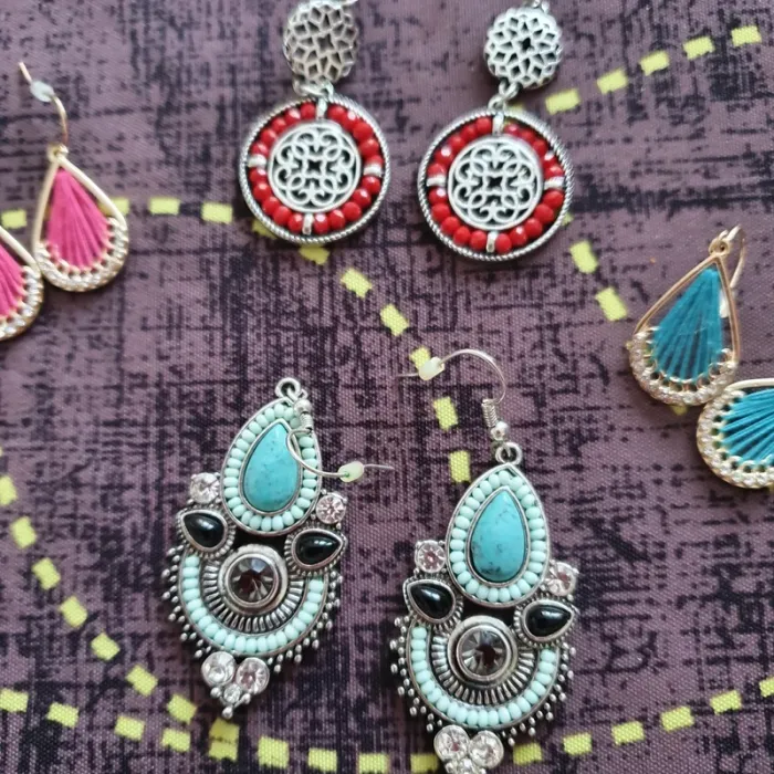 Lot bijoux fantaisie - photo numéro 3