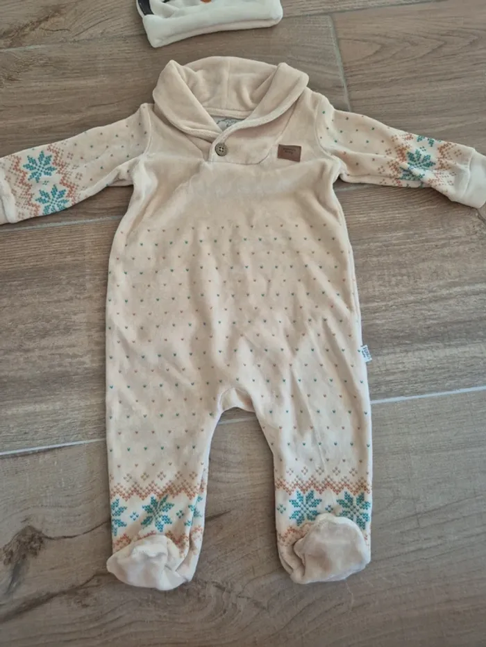 Tenue pyjama et bonnet - photo numéro 2