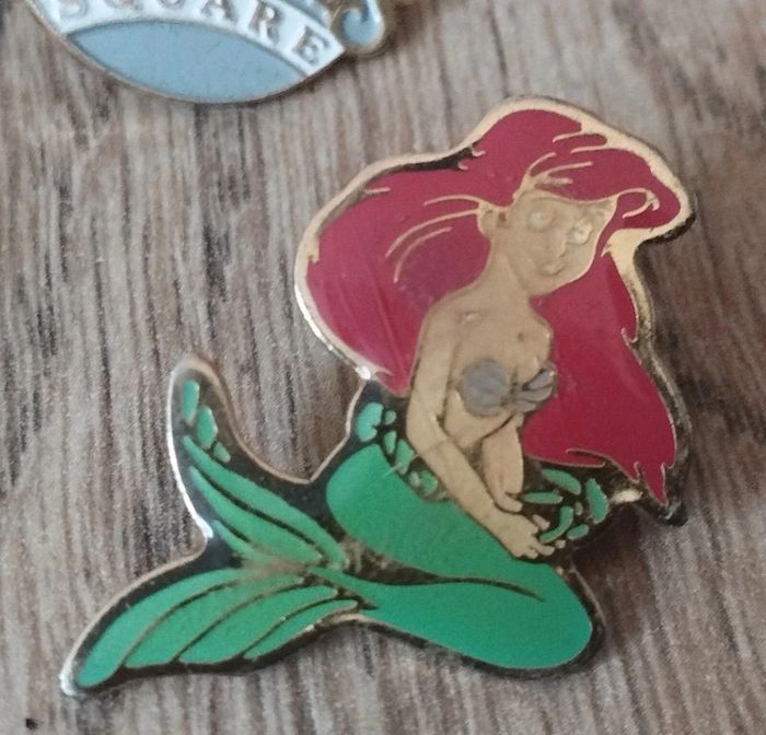 Lot de 3 pins vintage Disneyland Paris - photo numéro 4