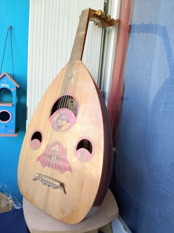 instrument de musique orientale : OUD SAOUDIEN