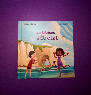 Livre " Aux falaises d’Étratat"