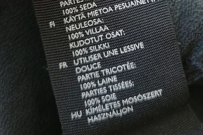 Robe 2 en 1 Laine et soie noir Taille M Cos - photo numéro 9