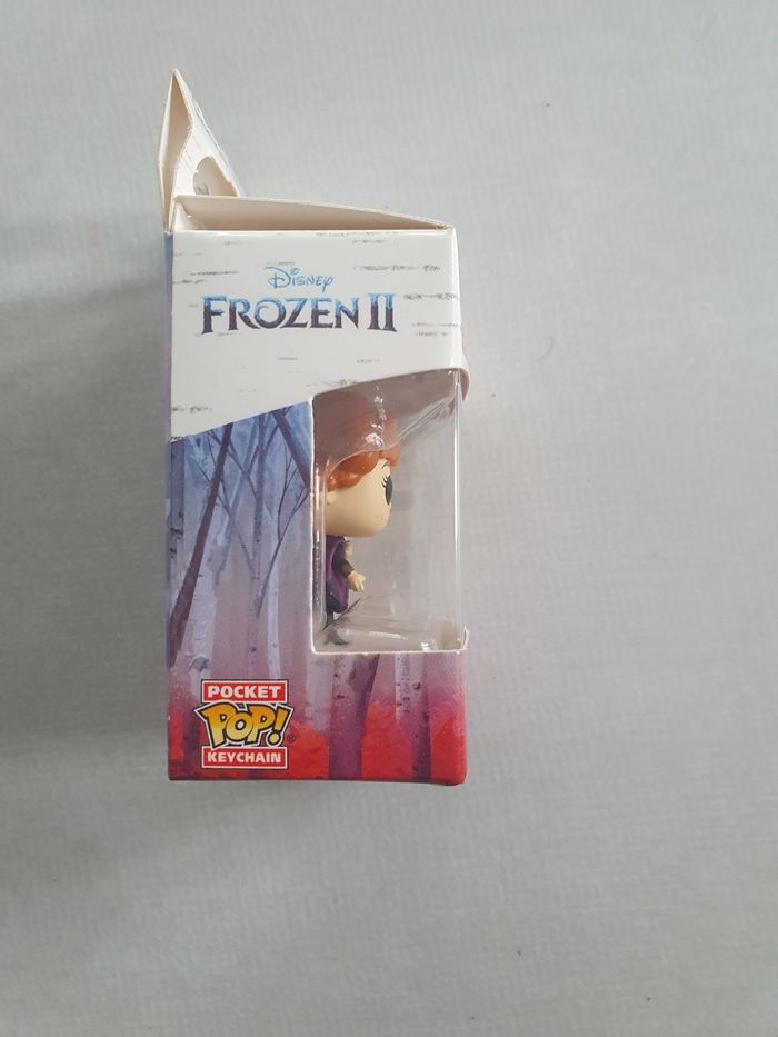 Porte clé pop Anna reine des neiges - photo numéro 3