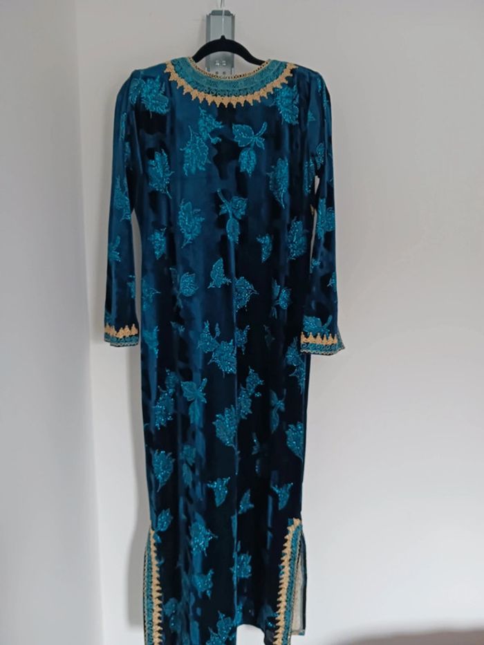 Robe velours  marocaine Taille 40 - photo numéro 7