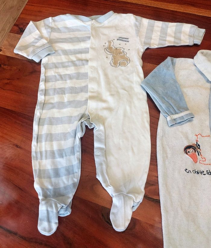 Lot 6 mois pyjamas et combinaison chaude - photo numéro 6