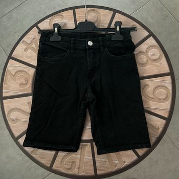 Short en jeans noir taille 7/8 ans