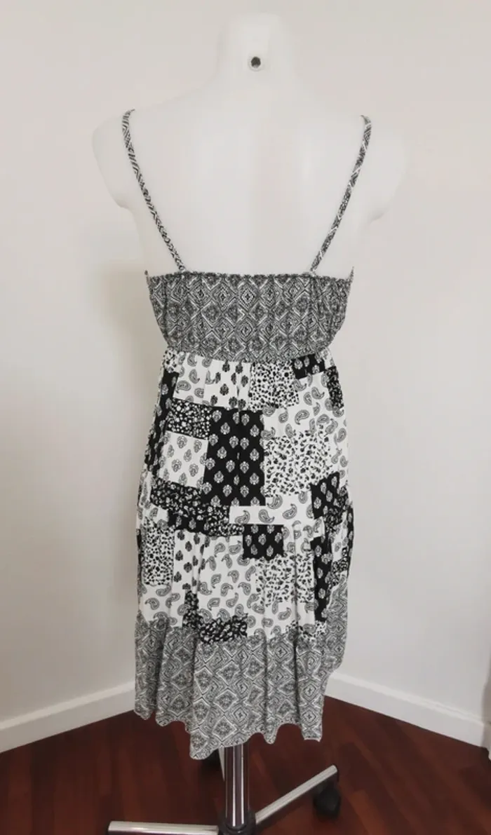 Robe imprimée noire et blanc 36 - photo numéro 3