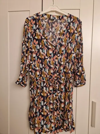 Superbe robe printemps/été neuve, 42/44