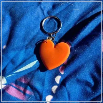 Porte clef cœur orange