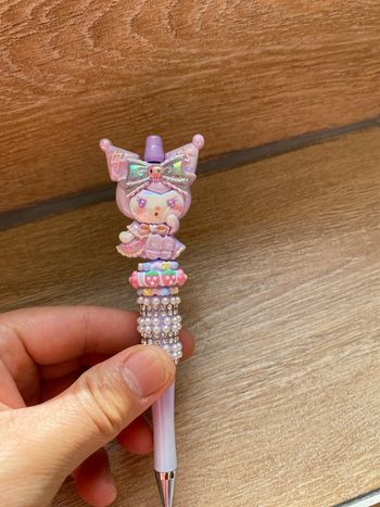 Stylo bleu kuromi