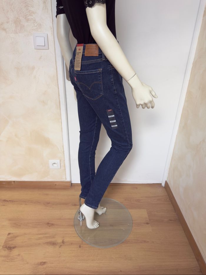 Jean Levi’s 311 Shaping Skinny – Taille W30 L32 – Bleu brut – Neuf avec étiquette - photo numéro 10