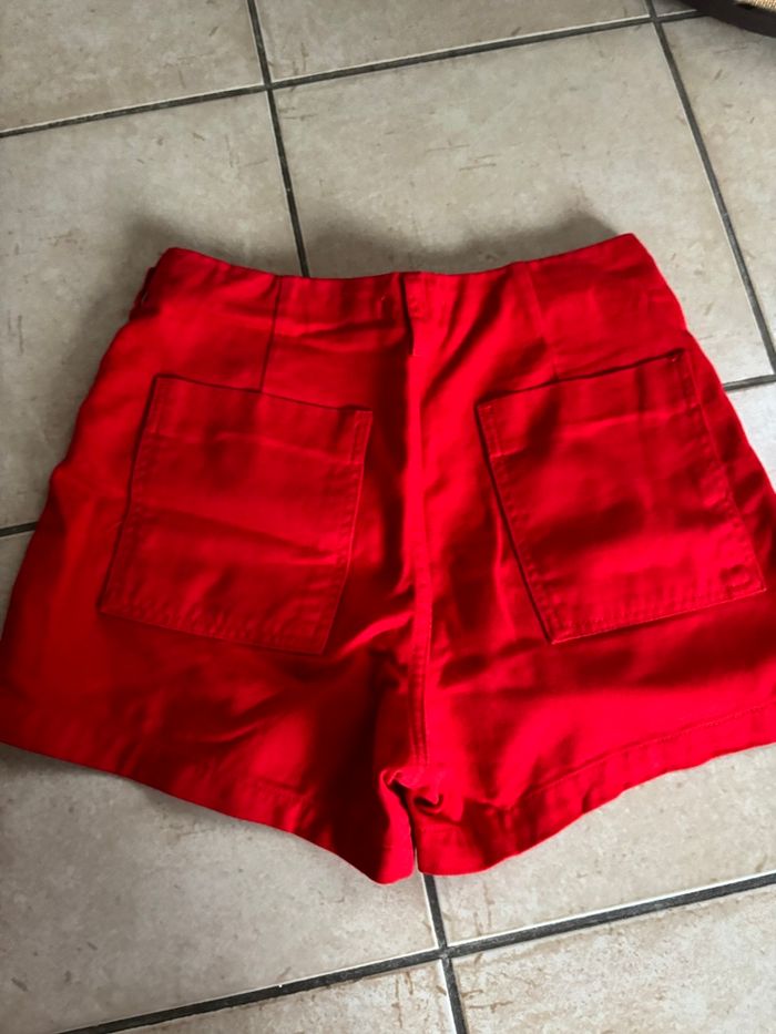 Short rouge - photo numéro 2