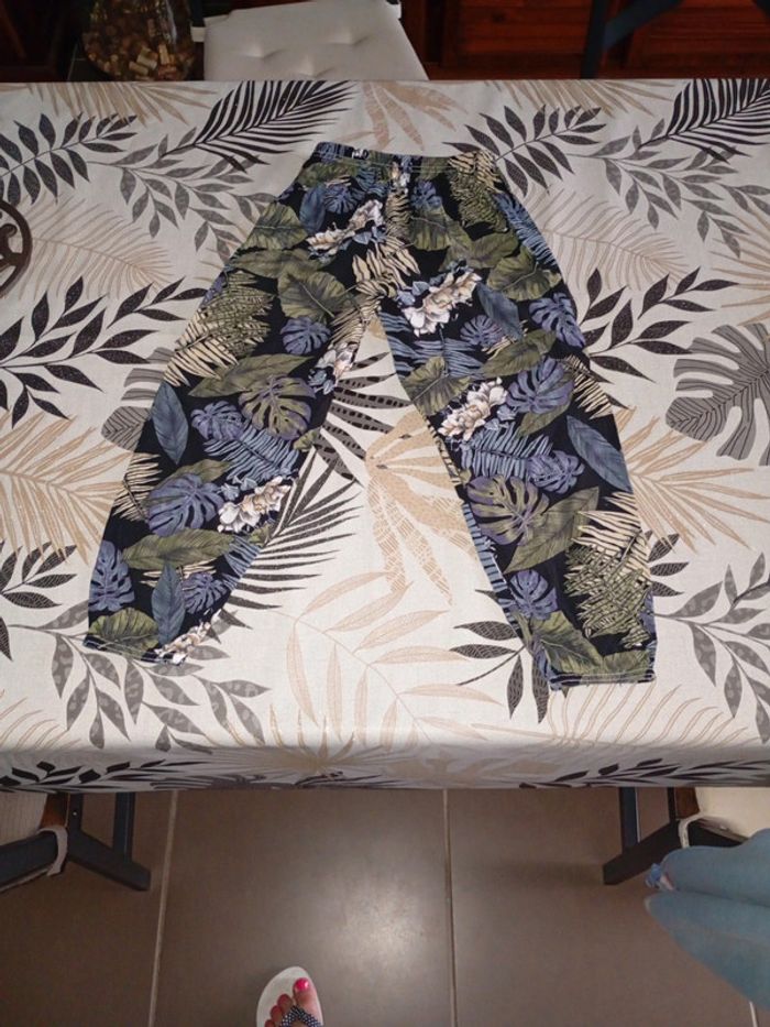 Pantalon fin et des filles motifs fleurs et fougères Shein 8 ans - photo numéro 5