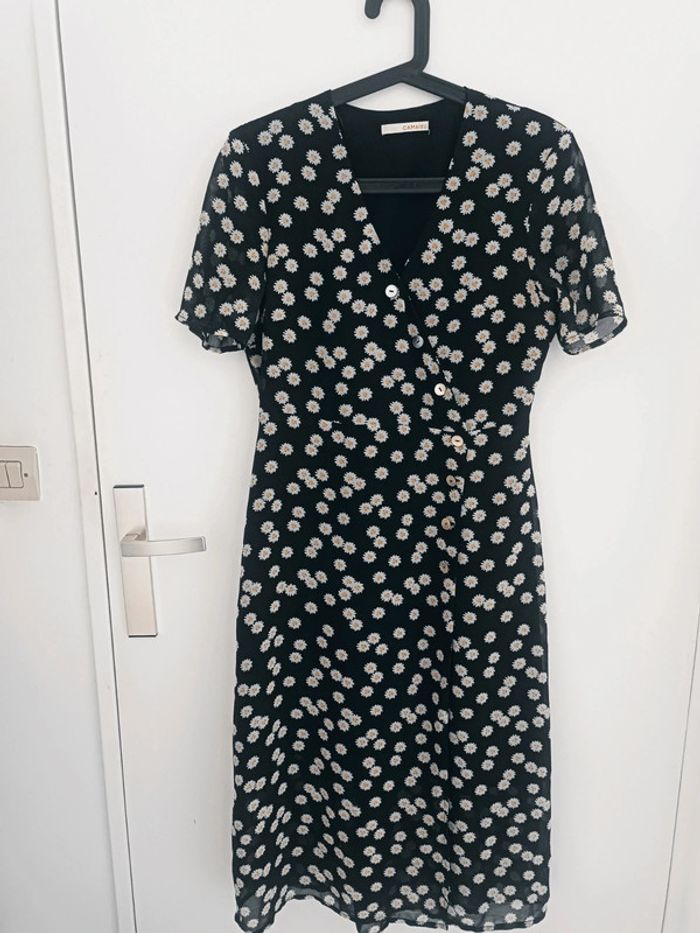 Robe d'été longue noir motifs marguerites Camaieu Taille 38 En très bon état - photo numéro 4