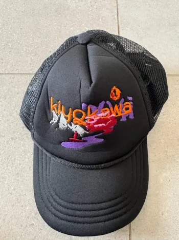 Casquette noire, neuve sans étiquette, taille unique