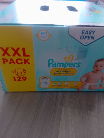 129  couches taille  3  Pampers premium protection