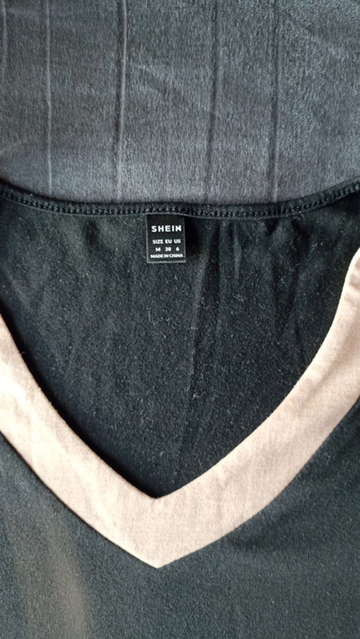 Haut col V - photo numéro 3