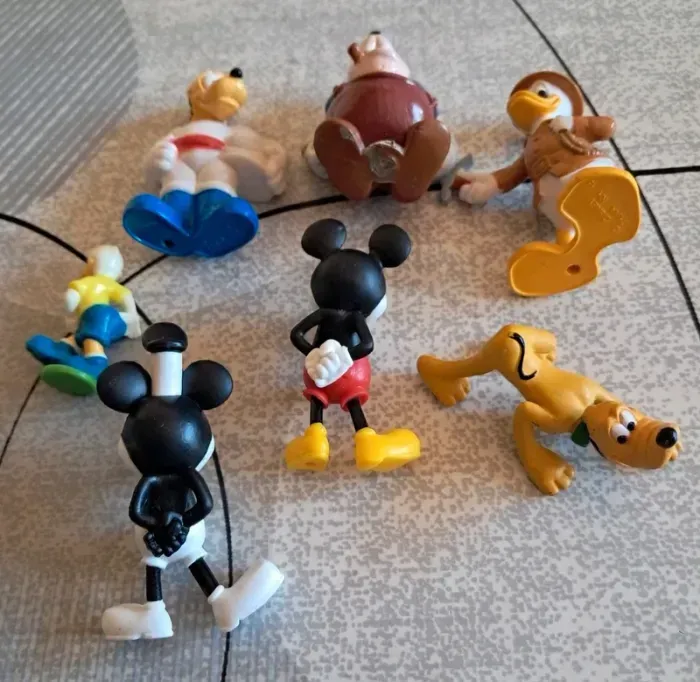 Lot de figurines personnages de dessins animés - photo numéro 5