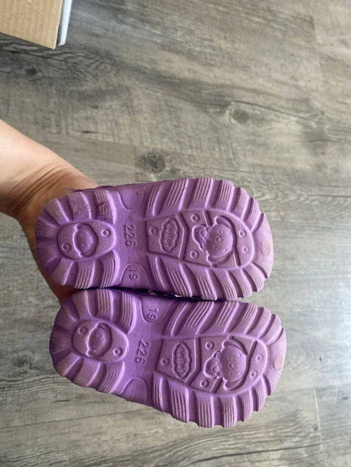 Sandalettes/ croks taille 19 - photo numéro 3