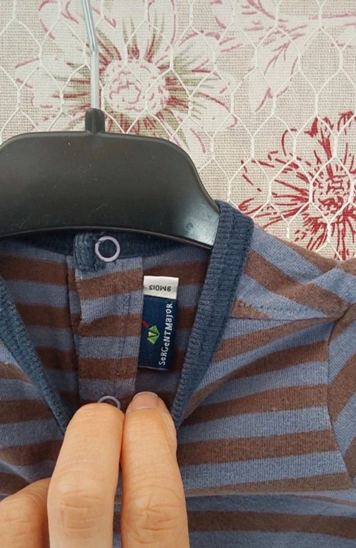 Lot de 2 hauts 6/9 mois 71 cm Vertbaudet et Sergent Major - photo numéro 7