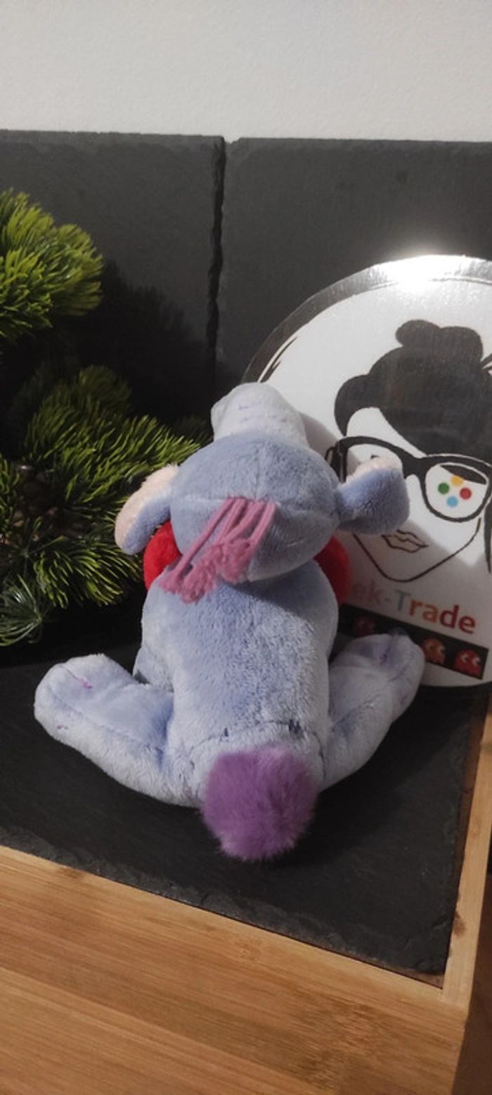 Peluche doudou Lumpy Disney Nicotoy Coeur I love you 15 cm
Éléphant violet coeur rouge - photo numéro 2