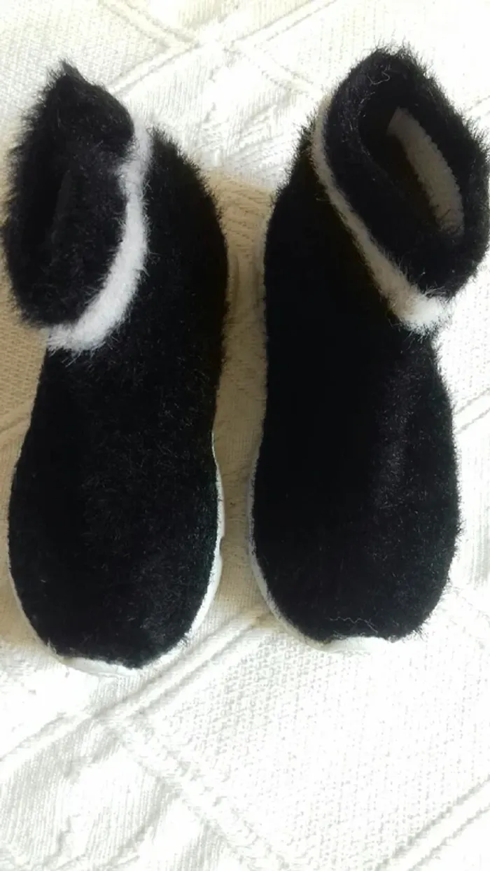 Bottines noire et blanche pointure 27 - photo numéro 3