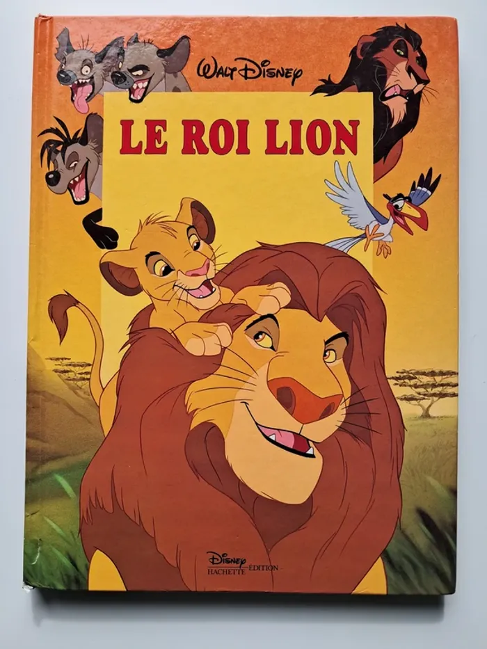Livre Le Roi Lion de Walt Disney