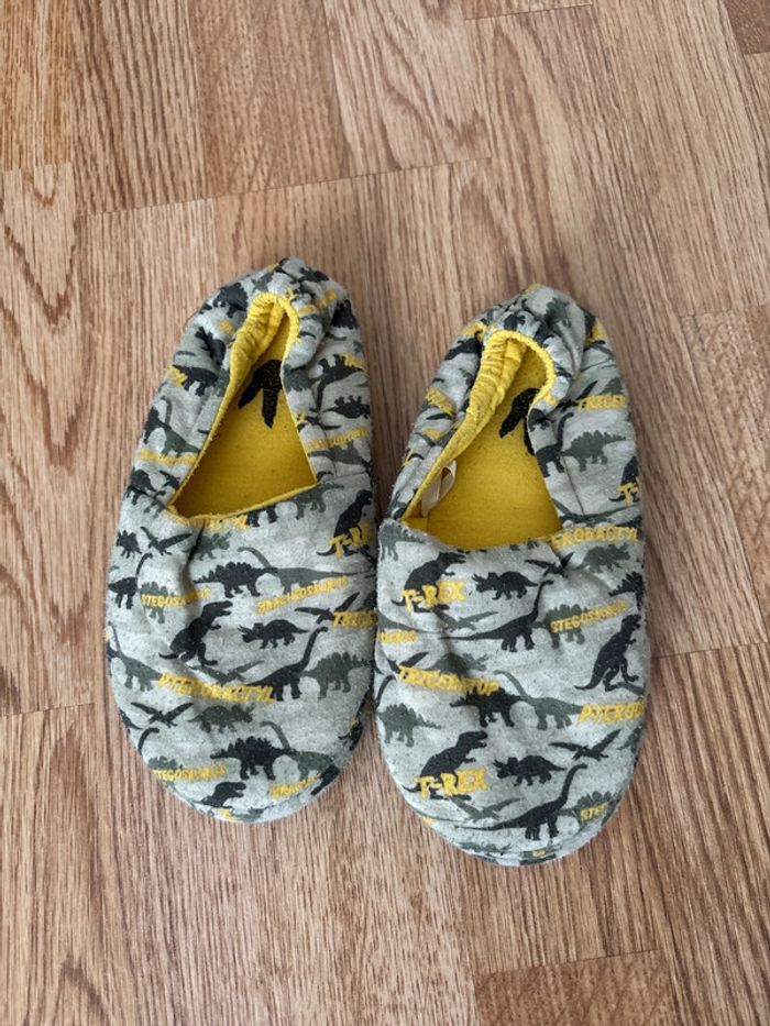 Chaussons pointure 32 - photo numéro 2